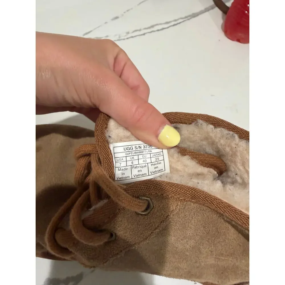 UGG Neumel Chestnut Suede Lace Up Chukka Boots Women Size 7 Winter Sheepskin